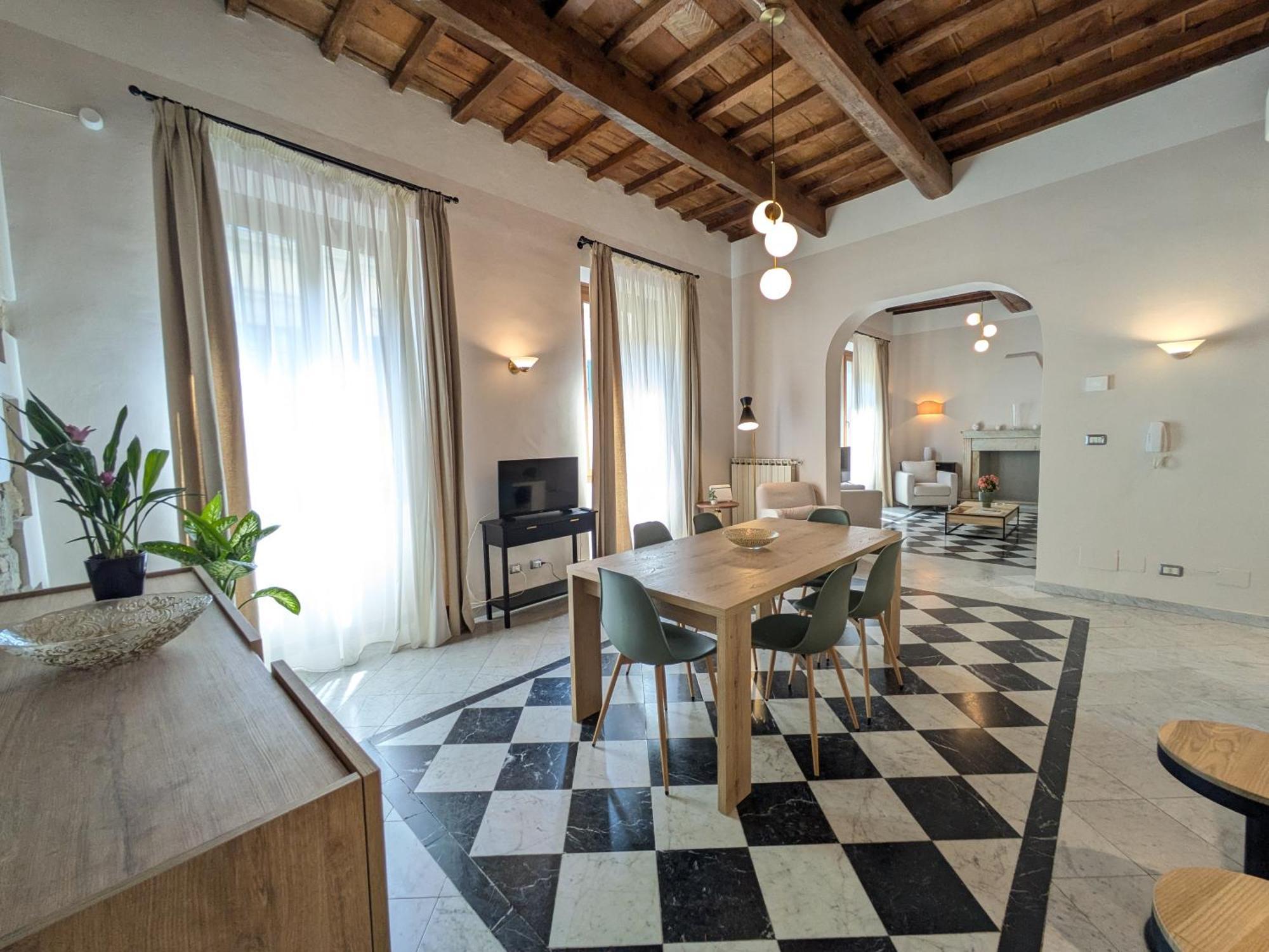 Apartment Flowers' Duomo, Central And Spacious Florenz