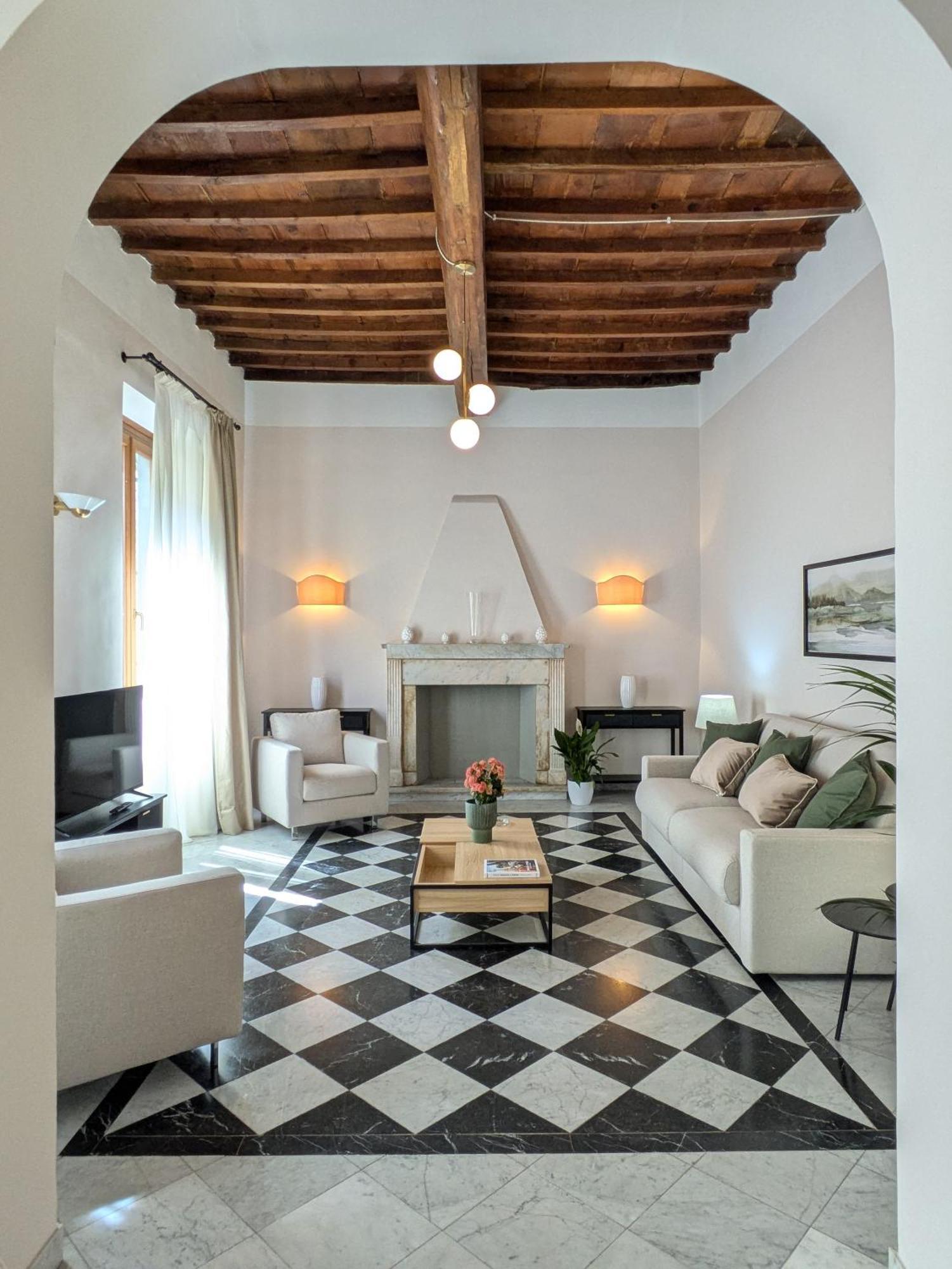 Flowers' Duomo, Central And Spacious Apartment Florenz