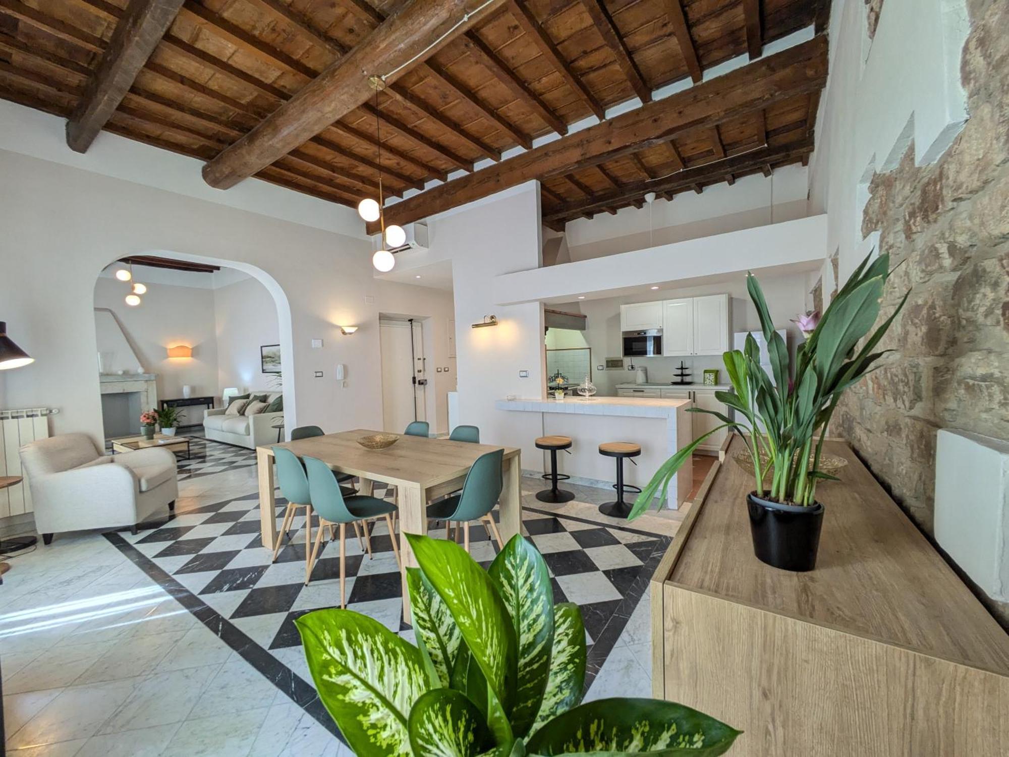 Apartment Flowers' Duomo, Central And Spacious Florenz